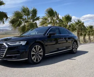 Noleggio Audi A8 L. Auto Premium, Lusso per il noleggio in Spagna ✓ Cauzione di Deposito di 3000 EUR ✓ Opzioni assicurative RCT.