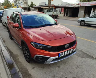 Noleggio auto Fiat Egea Cross #6557 Manuale all'aeroporto di Antalya, dotata di motore 1,4L ➤ Da Ramazan in Turchia.