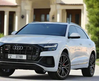 Vista frontale di un noleggio Audi Q8 a Dubai, Emirati Arabi Uniti ✓ Auto #13443. ✓ Cambio Automatico TM ✓ 0 recensioni.