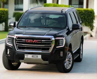 Vista frontale di un noleggio GMC Yukon a Dubai, Emirati Arabi Uniti ✓ Auto #13339. ✓ Cambio Automatico TM ✓ 0 recensioni.