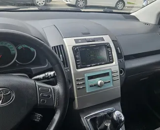 Noleggio auto Toyota Corolla Verso 2007 in Albania, con carburante Diesel e 170 cavalli di potenza ➤ A partire da 25 EUR al giorno.
