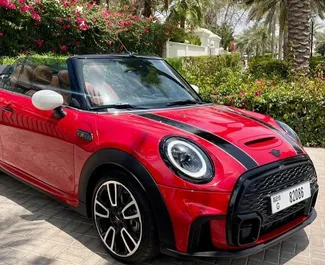 Motore Benzina da 1,5L di Mini Cooper 2022 per il noleggio a Dubai.