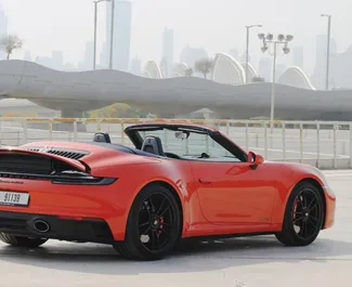 Porsche 911 Carrera GTS 2023 disponibile per il noleggio a Dubai, con limite di chilometraggio di illimitato.