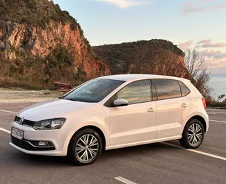 Noleggio auto Volkswagen Polo #1032 Manuale a Rafailovici, dotata di motore 1,2L ➤ Da Nikola in Montenegro.