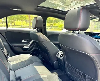 Mercedes-Benz A220 2022 con sistema A trazione anteriore, disponibile a Dubai.