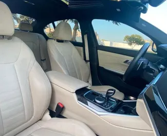 Noleggio auto BMW 330i 2020 negli Emirati Arabi Uniti, con carburante Benzina e 255 cavalli di potenza ➤ A partire da 275 AED al giorno.