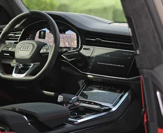Noleggio auto Audi RS Q8 2022 negli Emirati Arabi Uniti, con carburante Benzina e 600 cavalli di potenza ➤ A partire da 999 AED al giorno.