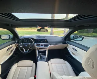 Noleggio auto BMW 330i #13264 Automatico a Dubai, dotata di motore 2,0L ➤ Da Mohammad negli Emirati Arabi Uniti.