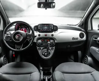 Noleggio Fiat 500. Auto Economica, Comfort per il noleggio negli Emirati Arabi Uniti ✓ Cauzione di Deposito di 2500 AED ✓ Opzioni assicurative RCT.