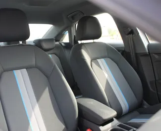 Noleggio Audi A3 Sedan. Auto Comfort, Premium per il noleggio negli Emirati Arabi Uniti ✓ Cauzione di Deposito di 2500 AED ✓ Opzioni assicurative RCT.