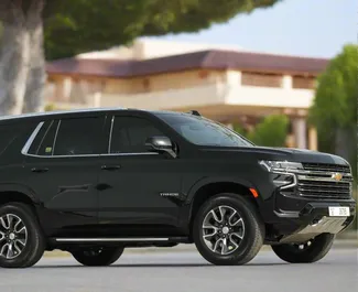 Chevrolet Tahoe 2022 disponibile per il noleggio a Dubai, con limite di chilometraggio di illimitato.