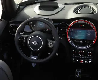 Motore Benzina da 1,5L di Mini Cooper 2022 per il noleggio a Dubai.
