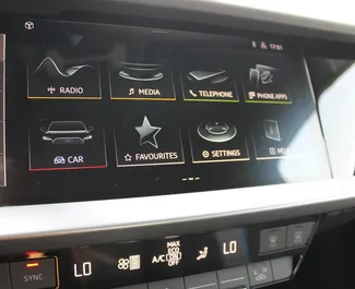 Motore Benzina da 1,5L di Audi A3 Sedan 2023 per il noleggio a Dubai.