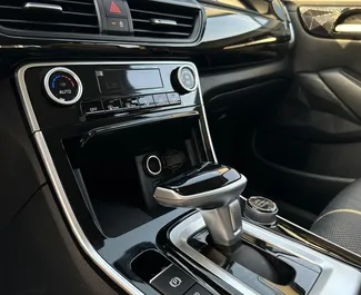 Motore Benzina da 2,0L di Kia Seltos 2024 per il noleggio a Dubai.