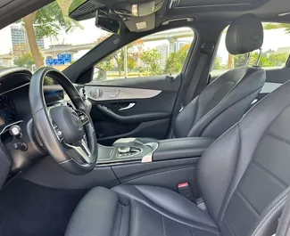 Noleggio auto Mercedes-Benz C300 Coupe 2021 negli Emirati Arabi Uniti, con carburante Benzina e 255 cavalli di potenza ➤ A partire da 350 AED al giorno.