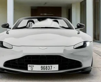 Vista frontale di un noleggio Aston Martin Vantage a Dubai, Emirati Arabi Uniti ✓ Auto #13492. ✓ Cambio Automatico TM ✓ 0 recensioni.