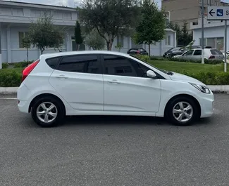Noleggio auto Hyundai Accent Blue 2019 in Albania, con carburante Diesel e 130 cavalli di potenza ➤ A partire da 18 EUR al giorno.