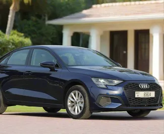 Audi A3 Sedan 2023 con sistema A trazione anteriore, disponibile a Dubai.