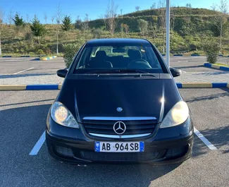 Vista frontale di un noleggio Mercedes-Benz A-Class a Durazzo, Albania ✓ Auto #13179. ✓ Cambio Manuale TM ✓ 0 recensioni.