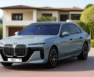 Noleggio auto BMW 735i #13335 Automatico a Dubai, dotata di motore 3,0L ➤ Da Mohammad negli Emirati Arabi Uniti.