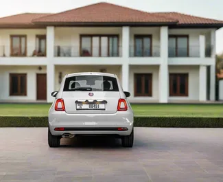 Fiat 500 2024 con sistema A trazione anteriore, disponibile a Dubai.