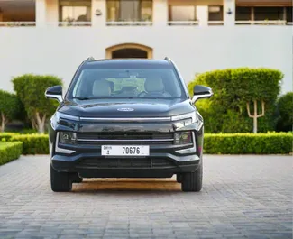Vista frontale di un noleggio JAC JS4 a Dubai, Emirati Arabi Uniti ✓ Auto #13272. ✓ Cambio Automatico TM ✓ 0 recensioni.
