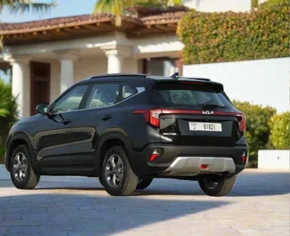 Kia Seltos 2024 con sistema A trazione anteriore, disponibile a Dubai.