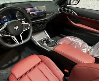 Motore Benzina da 2,0L di BMW 430i Cabrio 2025 per il noleggio a Dubai.