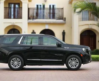 Motore Benzina da 5,3L di GMC Yukon 2023 per il noleggio a Dubai.