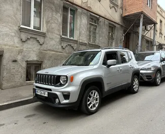Vista frontale di un noleggio Jeep Renegade a Tbilisi, Georgia ✓ Auto #13408. ✓ Cambio Automatico TM ✓ 0 recensioni.