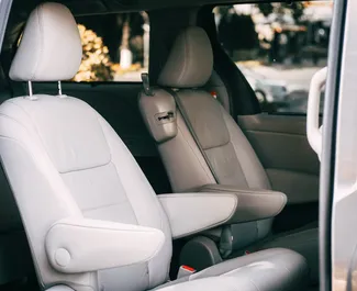 Noleggio auto Toyota Sienna 2018 in Uzbekistan, con carburante Benzina e 285 cavalli di potenza ➤ A partire da 68 USD al giorno.