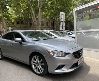 Interni di Mazda 6 in affitto in Georgia. Un'ottima auto da 5 posti con cambio Automatico.