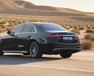 Motore Benzina da 4,0L di Mercedes-Benz S580 e 2022 per il noleggio a Dubai.