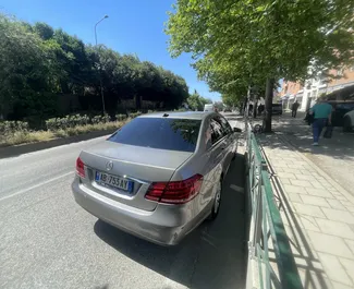 Noleggio auto Mercedes-Benz E220 #13170 Automatico a Tirana, dotata di motore 2,2L ➤ Da Oltjon in Albania.