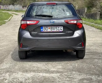 Motore Ibrido da 1,5L di Toyota Yaris 2019 per il noleggio a Budva.