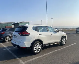 Noleggio auto Nissan Rogue 2018 in Georgia, con carburante Benzina e 180 cavalli di potenza ➤ A partire da 140 GEL al giorno.