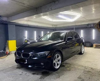 BMW 320d 2016 disponibile per il noleggio a Tbilisi, con limite di chilometraggio di illimitato.