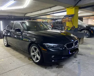Motore Diesel da 2,0L di BMW 320d 2016 per il noleggio a Tbilisi.