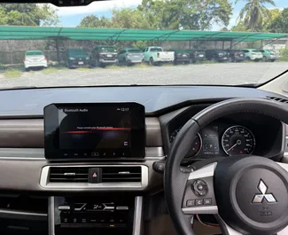 Motore Benzina da 1,5L di Mitsubishi Xpander 2024 per il noleggio all'aeroporto di Samui.