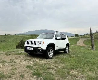 Vista frontale di un noleggio Jeep Renegade a Batumi, Georgia ✓ Auto #13530. ✓ Cambio Automatico TM ✓ 0 recensioni.