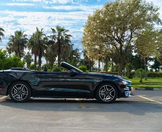 Noleggio Ford Mustang Cabrio. Auto Premium, Lusso, Cabrio per il noleggio in Georgia ✓ Cauzione di Deposito di 200 GEL ✓ Opzioni assicurative RCT, FDW.
