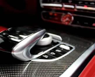 Noleggio Mercedes-Benz G63 AMG. Auto Premium, Lusso, SUV per il noleggio negli Emirati Arabi Uniti ✓ Cauzione di Deposito di 2500 AED ✓ Opzioni assicurative RCT.