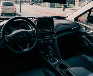 Noleggio Chevrolet Orlando. Auto Comfort, Monovolume per il noleggio in Uzbekistan ✓ Cauzione di Deposito di 400 USD ✓ Opzioni assicurative RCT, CDW.