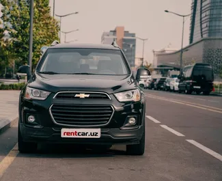 Vista frontale di un noleggio Chevrolet Captiva a Tashkent, Uzbekistan ✓ Auto #6836. ✓ Cambio Automatico TM ✓ 1 recensioni.