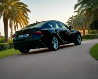 Lexus IS300 2022 disponibile per il noleggio a Dubai, con limite di chilometraggio di illimitato.