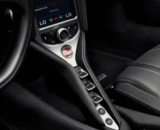 Motore Benzina da 4,0L di McLaren 720S 2023 per il noleggio a Dubai.