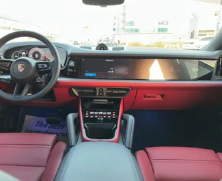 Noleggio auto Porsche Cayenne 2024 negli Emirati Arabi Uniti, con carburante Benzina e 340 cavalli di potenza ➤ A partire da 999 AED al giorno.