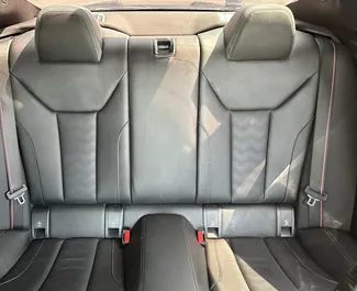 Noleggio BMW M4 Competition. Auto Comfort, Premium, Lusso per il noleggio negli Emirati Arabi Uniti ✓ Cauzione di Deposito di 2500 AED ✓ Opzioni assicurative RCT.