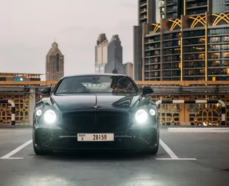 Vista frontale di un noleggio Bentley Continental GTC a Dubai, Emirati Arabi Uniti ✓ Auto #13377. ✓ Cambio Automatico TM ✓ 0 recensioni.