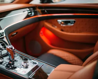 Noleggio Bentley Continental GTC. Auto Premium, Lusso, Cabrio per il noleggio negli Emirati Arabi Uniti ✓ Cauzione di Deposito di 2500 AED ✓ Opzioni assicurative RCT.